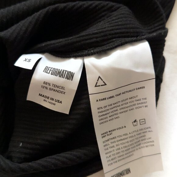 Reformation Two Piece Set - Picture 4 of 4